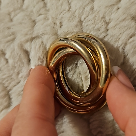 #0111 Vintage gold tone 3 entwined circles brooch - Picture 2 of 4